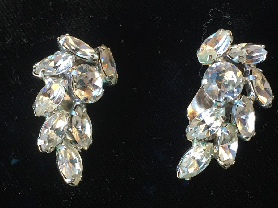 Vintage Fenichel Necklace And Clip On Earrings [Photo 2]