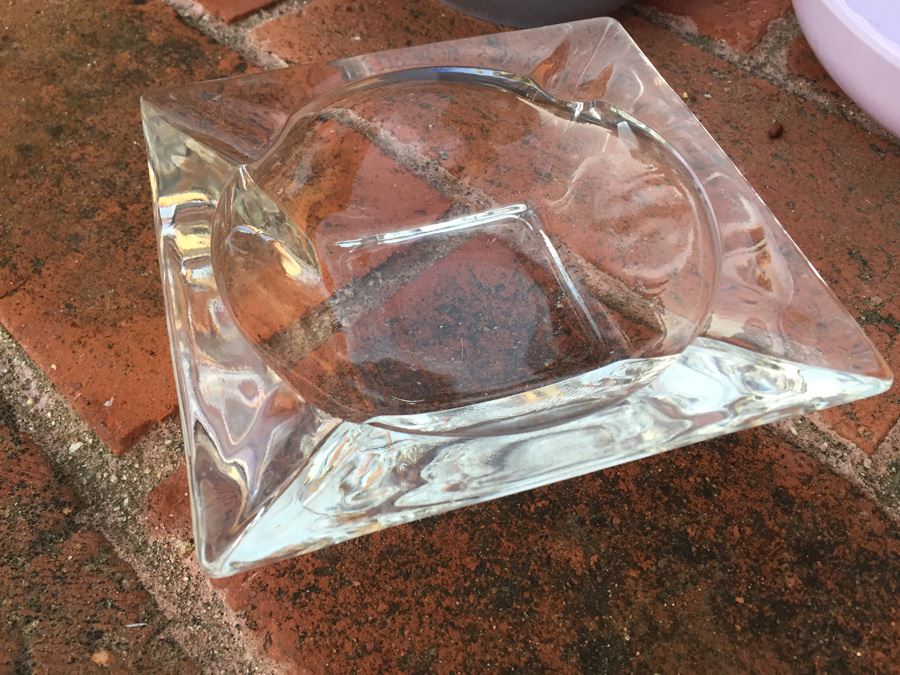 Ashtray Lot [Photo 4]