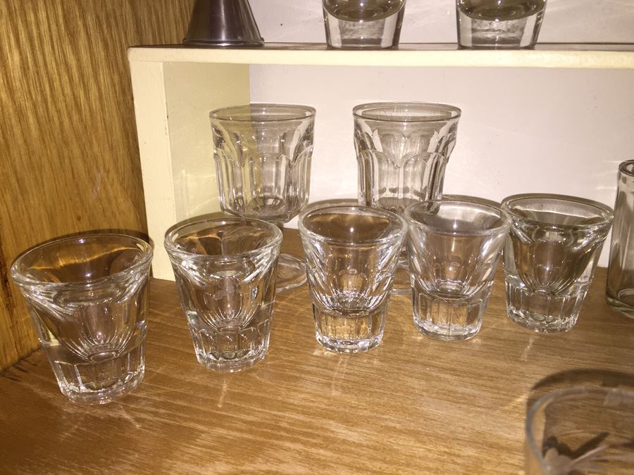 Shot Glass Lot [Photo 4]