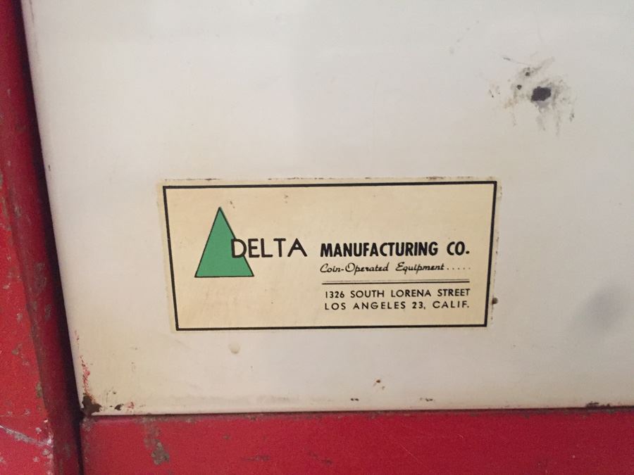 Mid-Century Modern 10 Cent Candy Vending Machine Working Dispenses Candy Have Key [Photo 5]