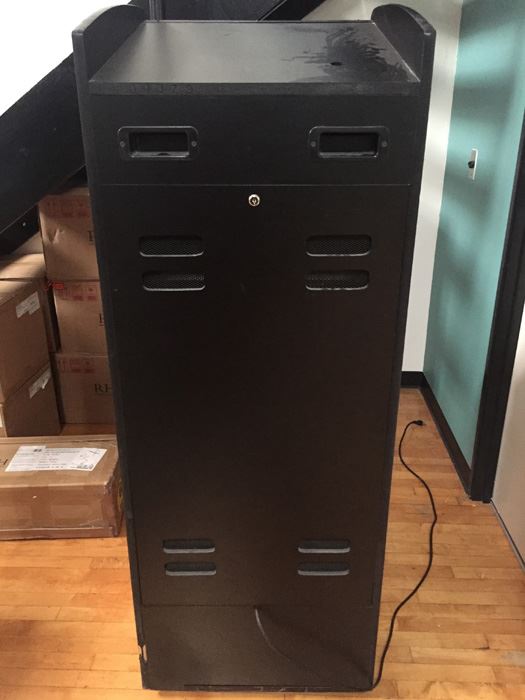 Stand Up Coin-Op Arcade Game Loaded With Sixty Vintage Classic Video Games [Photo 12]