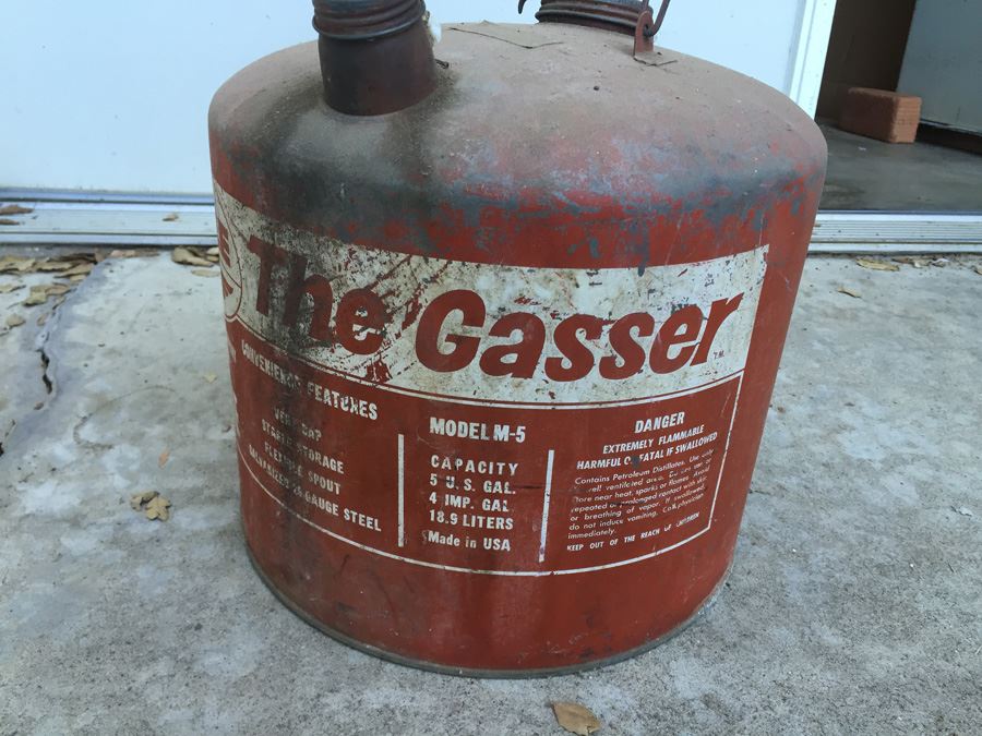 Old Eagle The Gasser Gas Can Model M-5 [Photo 3]