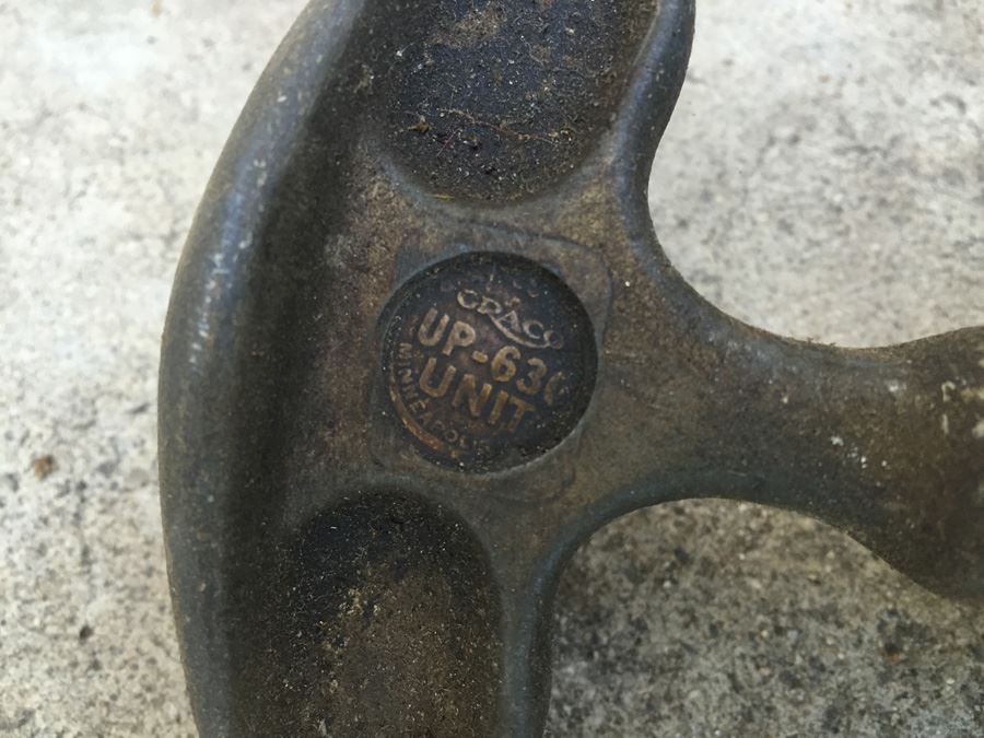 Vintage GRACO Grease Gun (UP-636 Unit) And 2 Other Grease Guns [Photo 2]