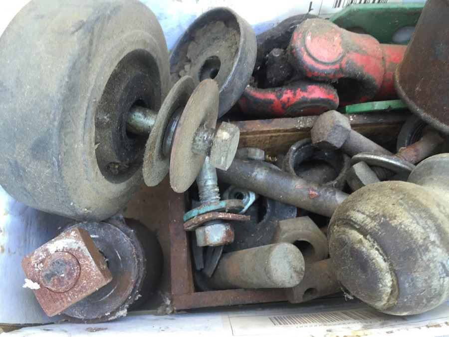 Automotive Hitch Trailer Balls And Parts Lot [Photo 5]