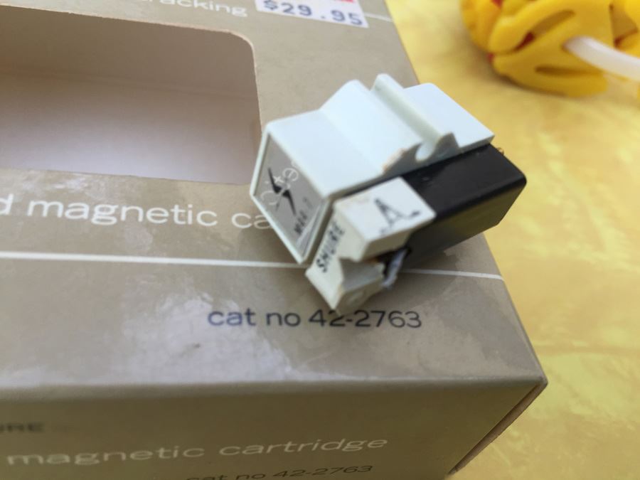 Record Player Needle And Accessory Lot [Photo 9]