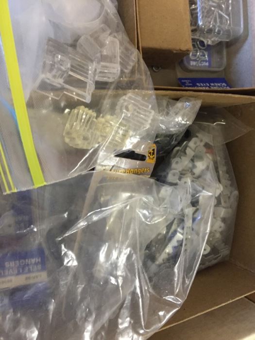 Picture Hanger And Hook Lot [Photo 5]