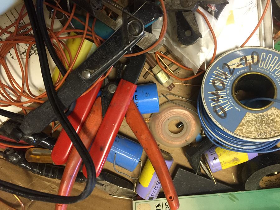 Electronics Lot [Photo 7]