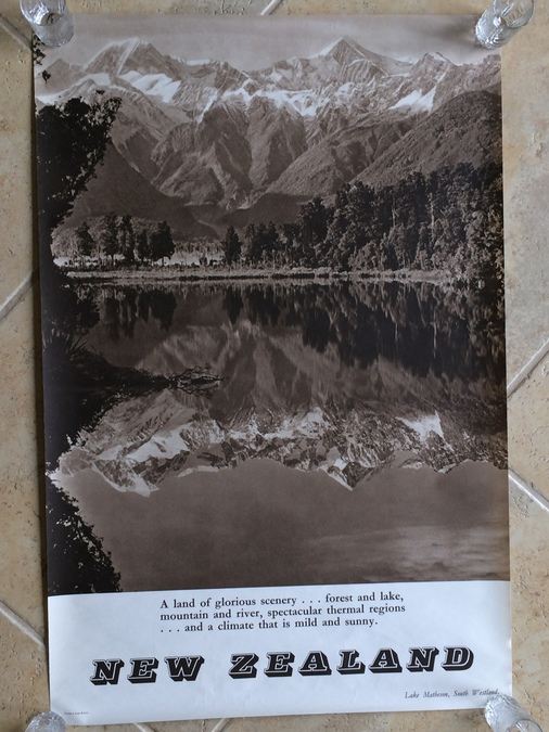 Original Vintage New Zealand Travel Poster [Photo 1]