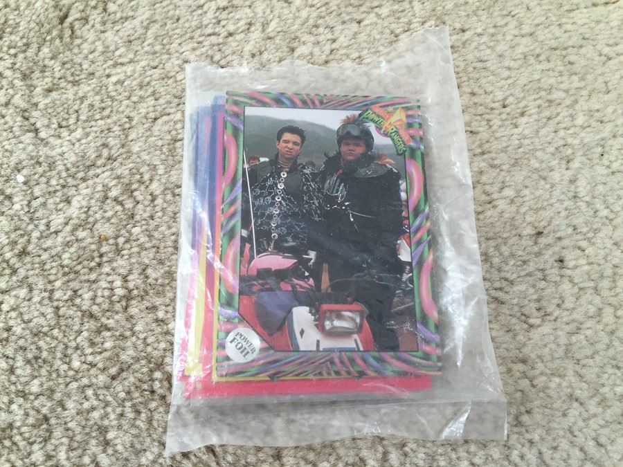 Power Rangers Trading Cards [Photo 1]