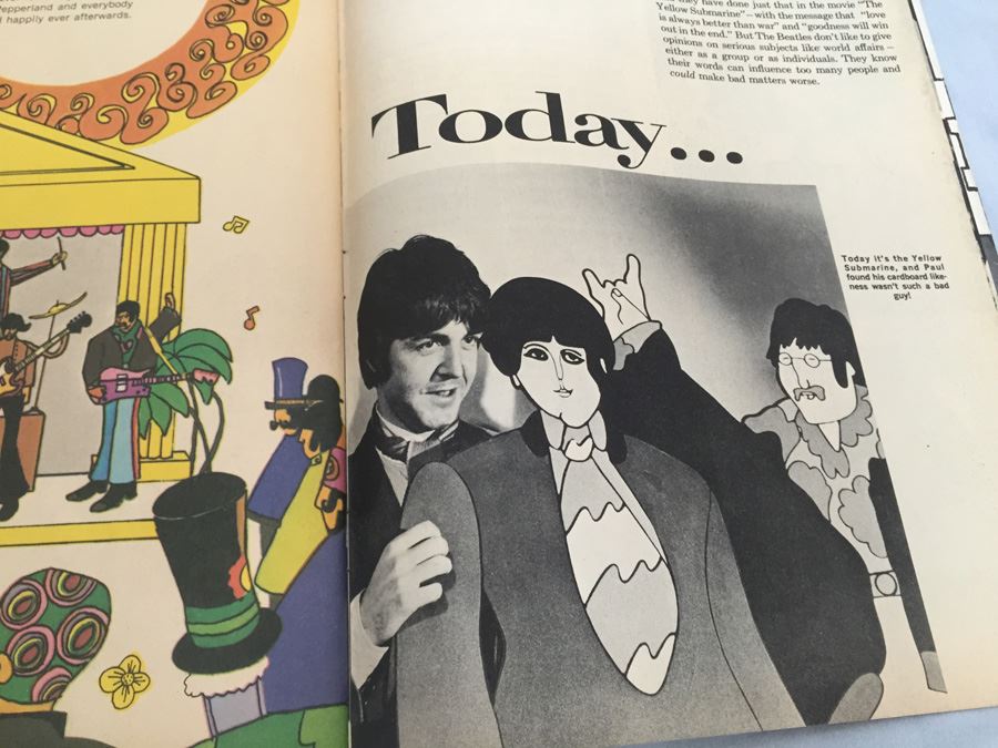 The Official Beatles Yellow Submarine Magazine 7548