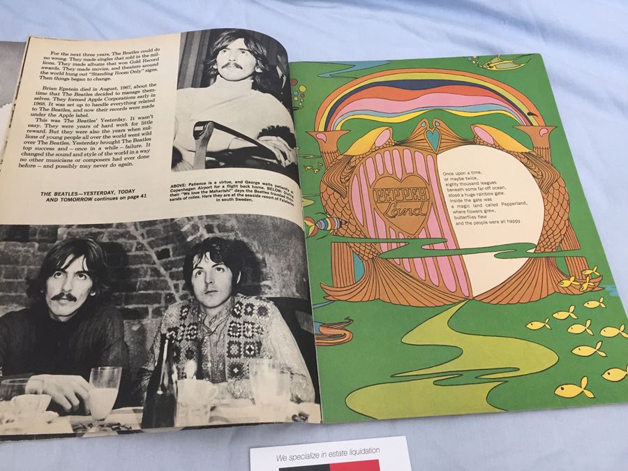 The Official Beatles Yellow Submarine Magazine [Photo 9]