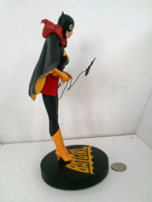 DC Cover Girls Batgirl Statue LIMITED EDITION [Photo 2]