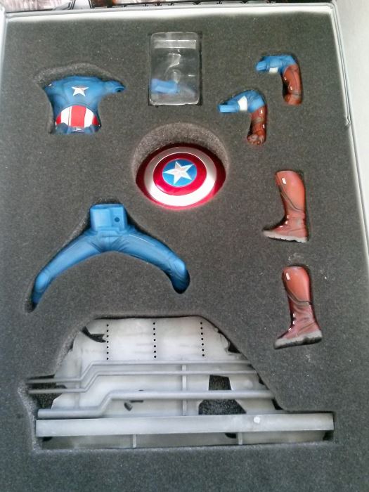 Captain America Action Hero Statue [Photo 3]