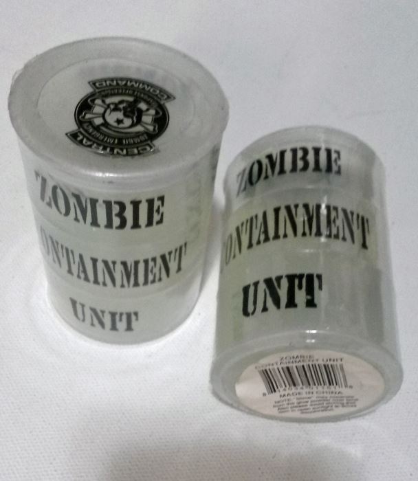 2x Zombie Containment Unit (Mini Zombie Figure in Slime and Barrel)