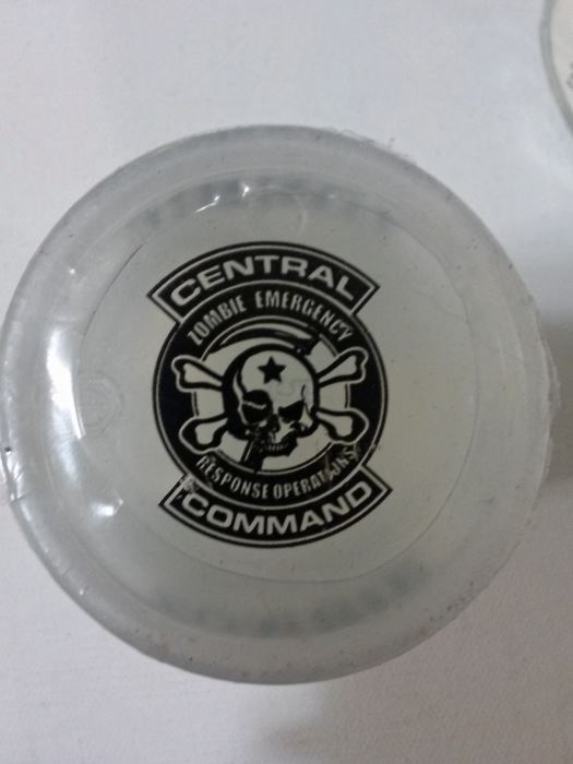 2x Zombie Containment Unit (Mini Zombie Figure in Slime and Barrel) [Photo 2]