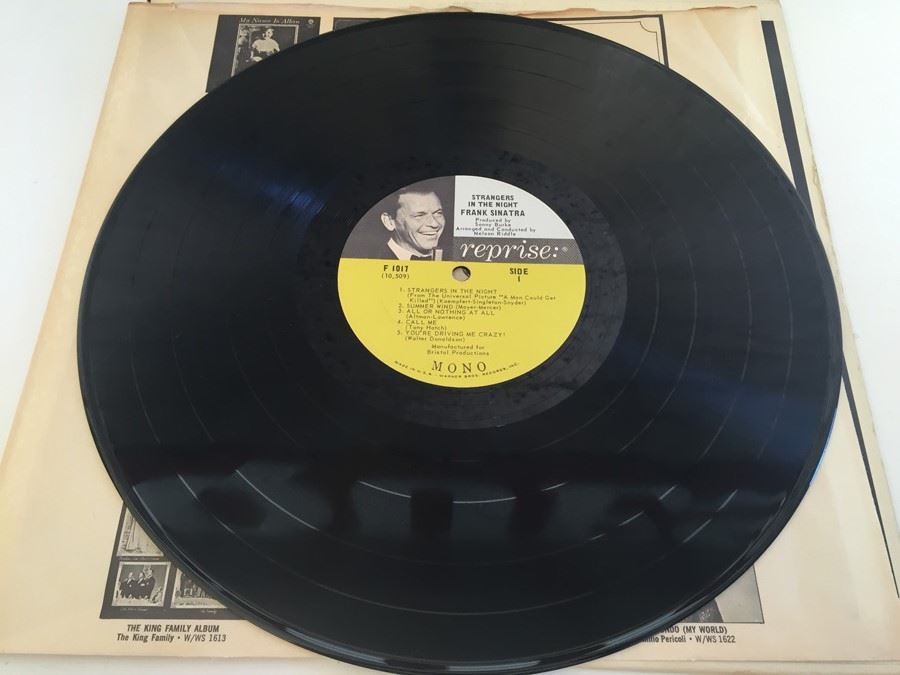 Frank Sinatra ‎- Strangers In The Night - Reprise Records ‎- F-1017 [Photo 4]