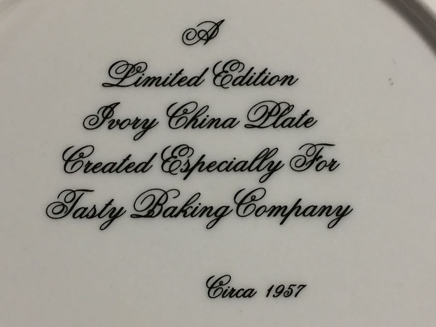 1957 Tastykake Limited Edition Christmas Plate [Photo 8]