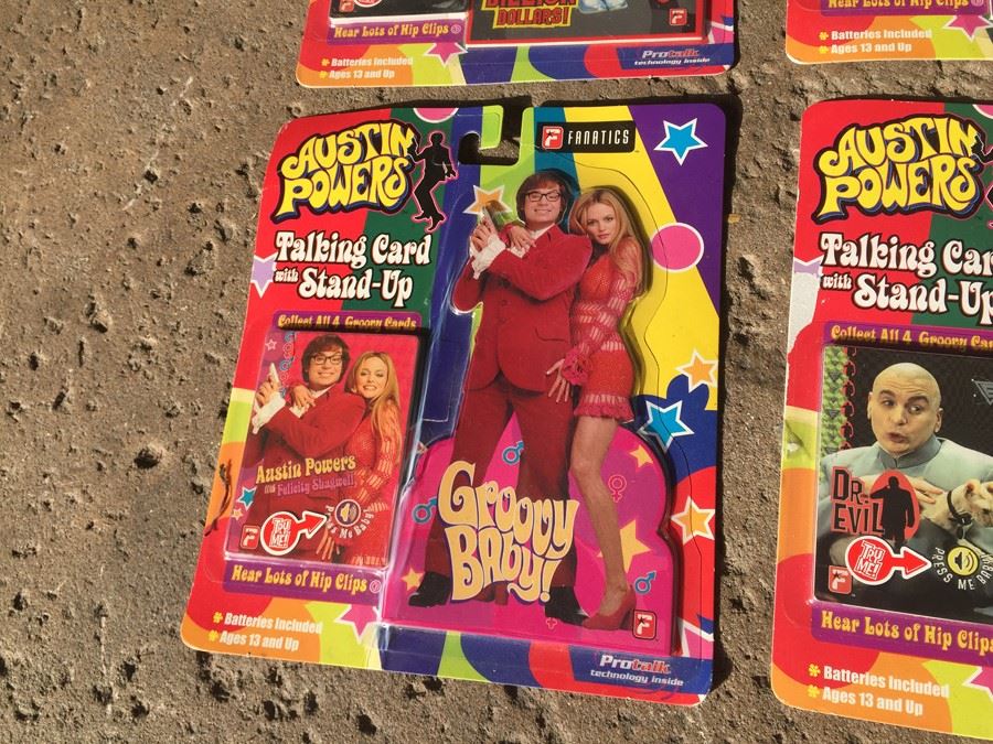 Austin Powers Collectible Lot [Photo 9]