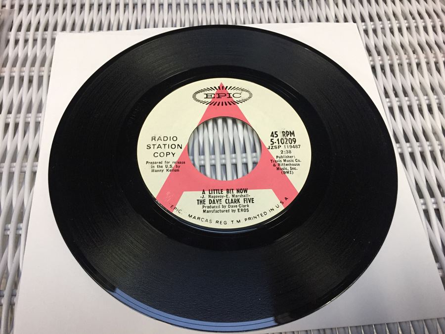 The Dave Clark Five ‎- A Little Bit Now - Epic ‎- 5-10209 - PROMO Radio Station Copy [Photo 2]