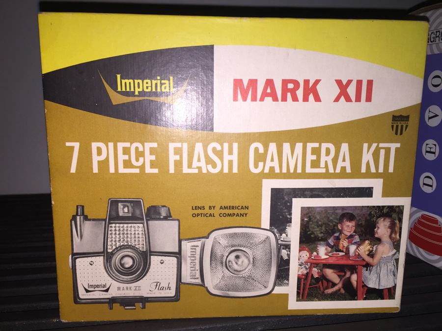 Mark XII Flash Camera Kit With Original Box [Photo 1]