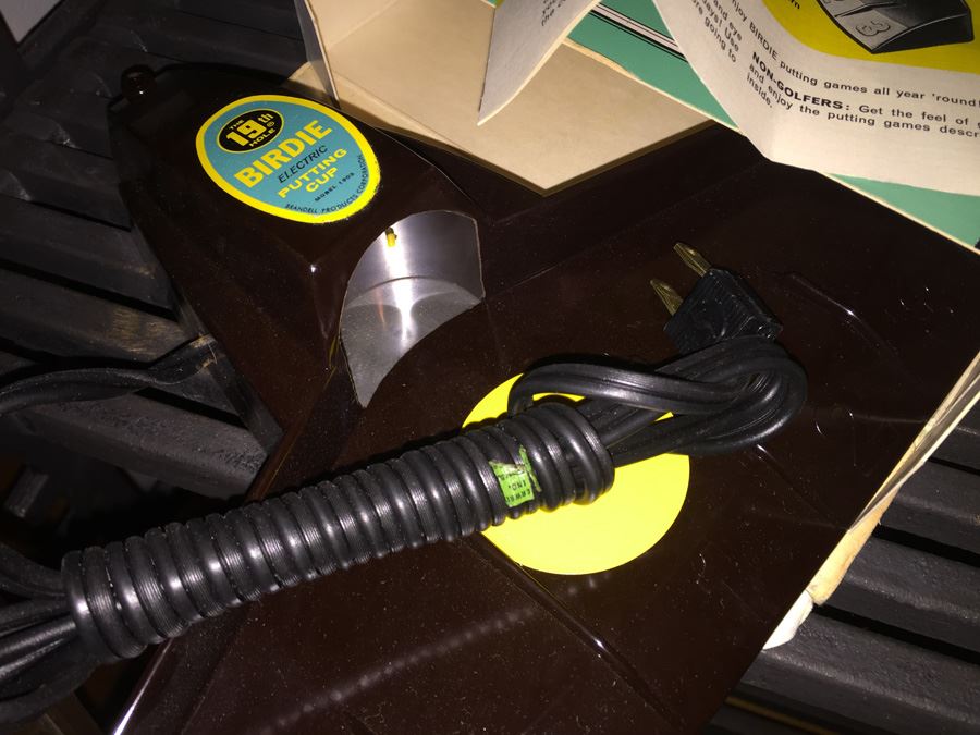 Putting Game With Box [Photo 5]