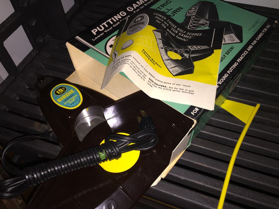 Putting Game With Box [Photo 4]