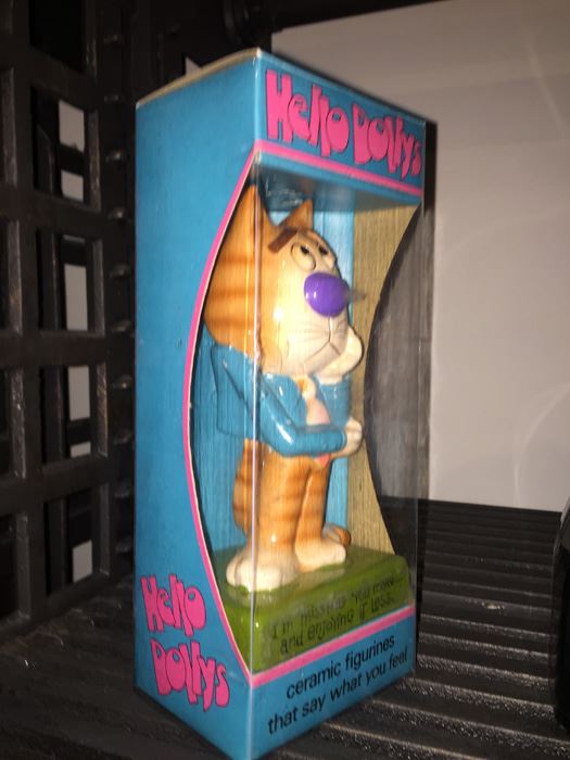 Hello Dollys Ceramic Figurine New In Box [Photo 4]