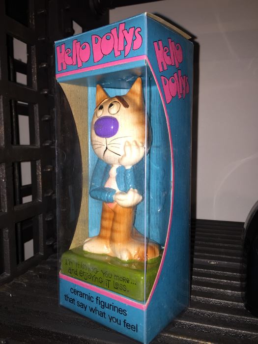 Hello Dollys Ceramic Figurine New In Box [Photo 2]