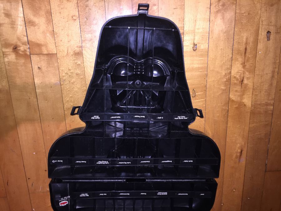 Star Wars Empire Strikes Back Darth Vader Accessory Storage Chamber [Photo 10]
