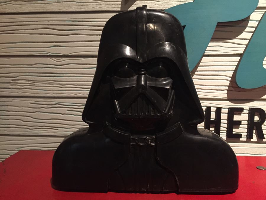 Star Wars Empire Strikes Back Darth Vader Accessory Storage Chamber [Photo 1]