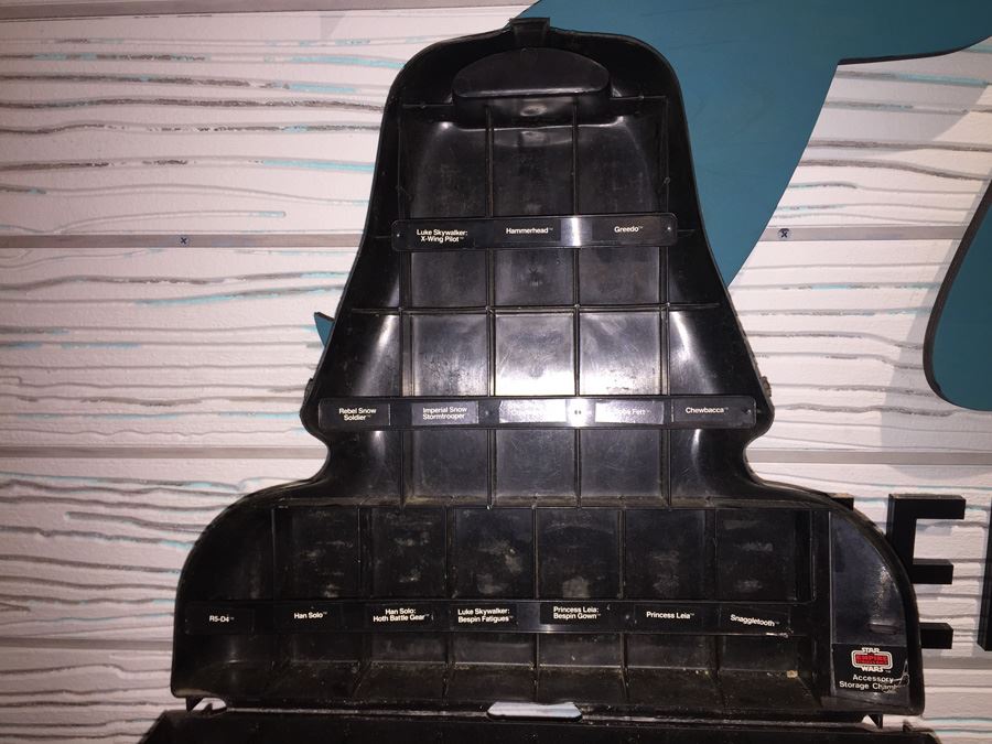 Star Wars Empire Strikes Back Darth Vader Accessory Storage Chamber [Photo 7]