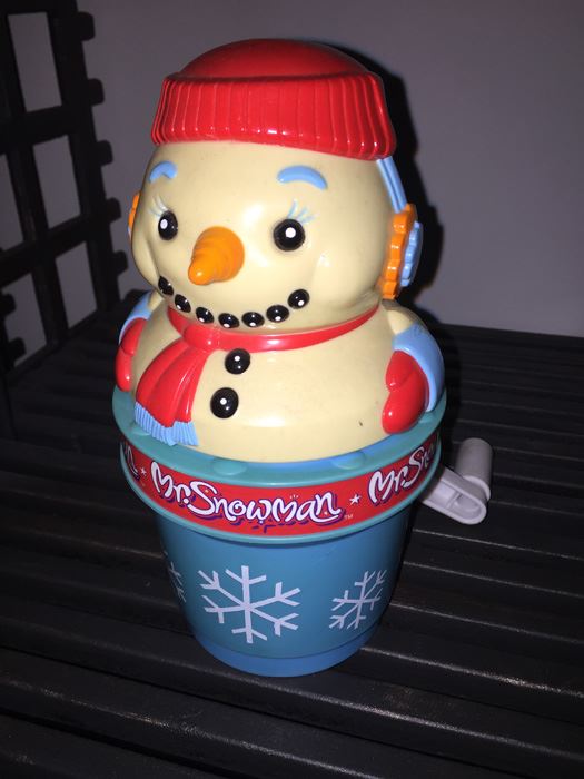 Mr. Snowman Snow Cone Maker [Photo 1]