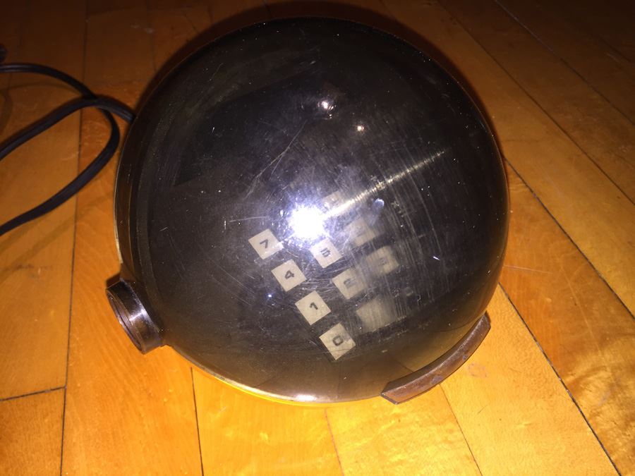 Garrett Modern Space Age Yellow Space Helmet Calculator Model No. 2020 [Photo 4]