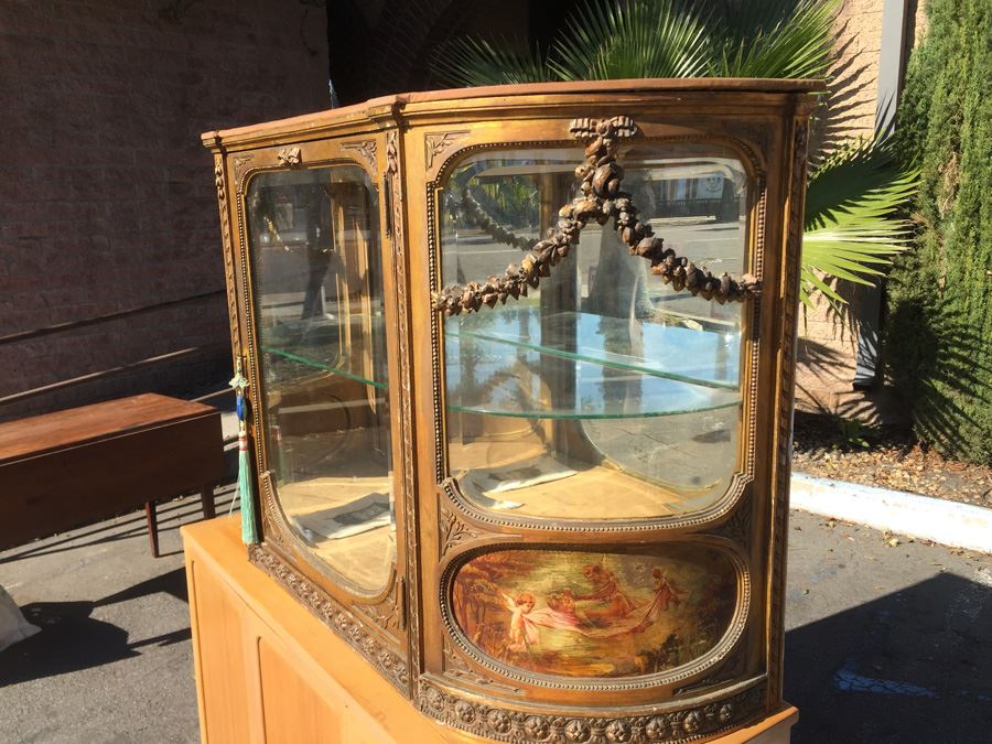 Antique French Gilt Wood Curved Glass Curio Cabinet [Photo 4]