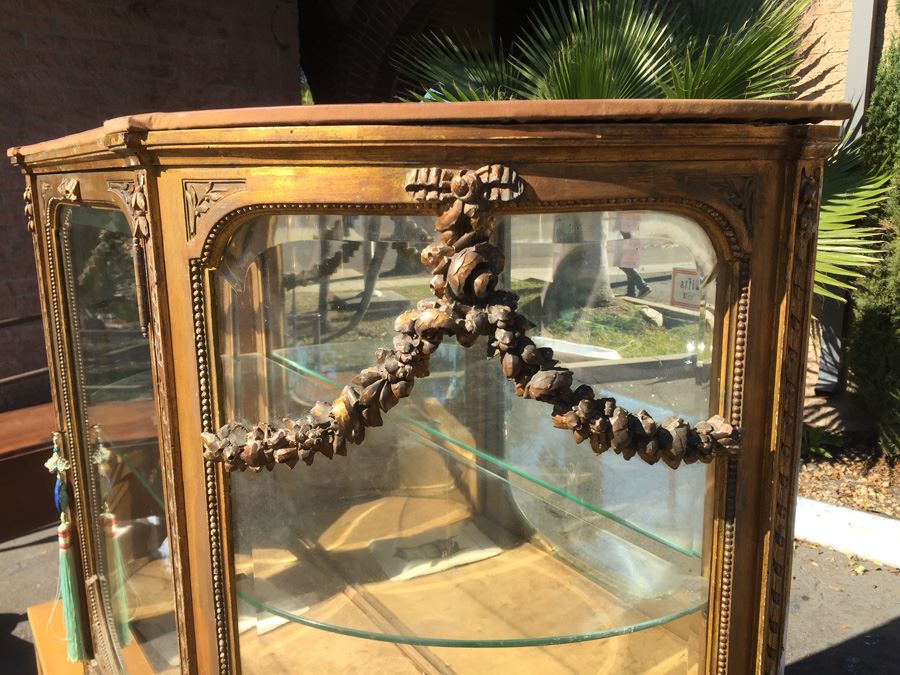 Antique French Gilt Wood Curved Glass Curio Cabinet [Photo 3]