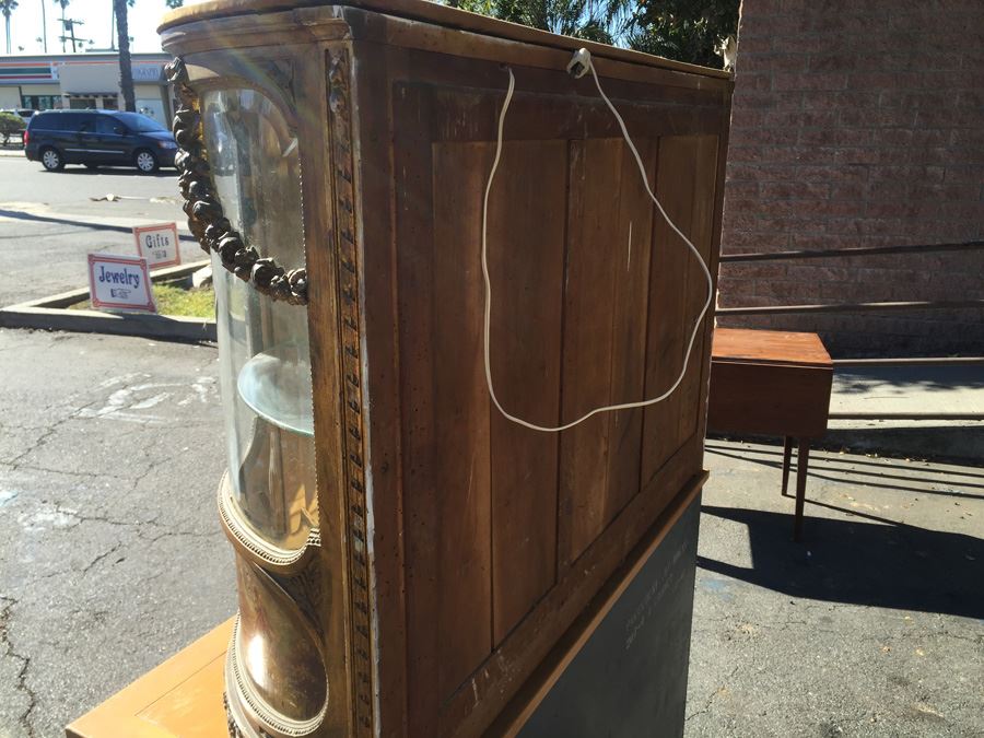 Antique French Gilt Wood Curved Glass Curio Cabinet [Photo 17]