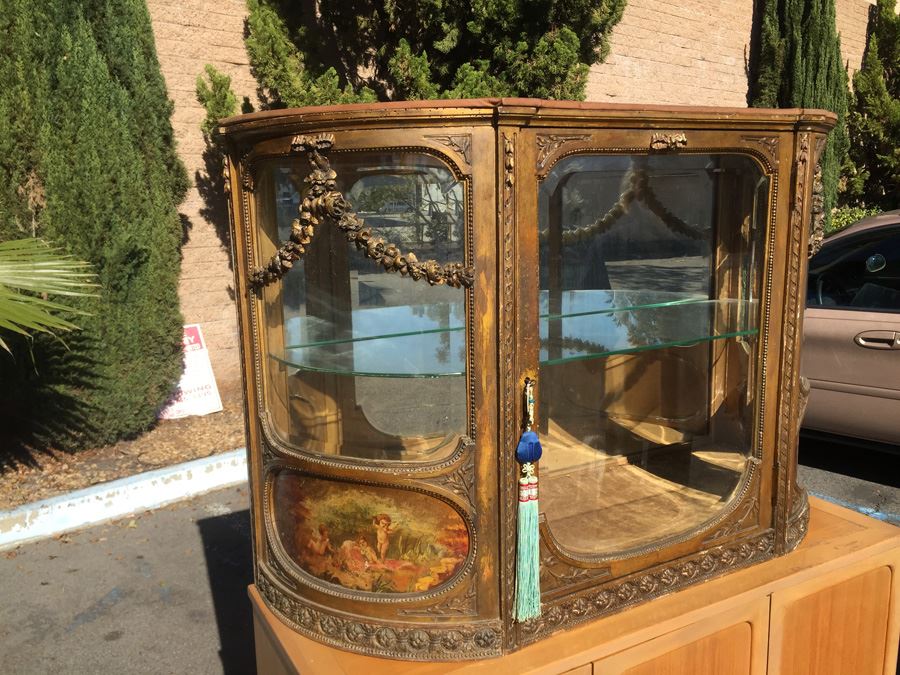 Antique French Gilt Wood Curved Glass Curio Cabinet [Photo 9]