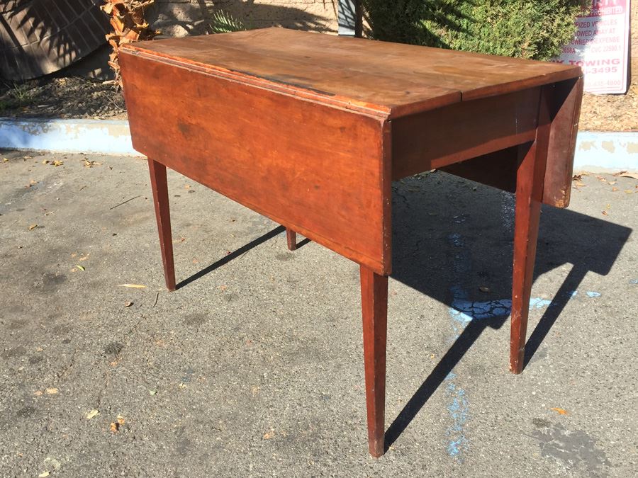 Antique Drop-Leaf Gate-Leg Dining Table Possibly Heppelwhite 