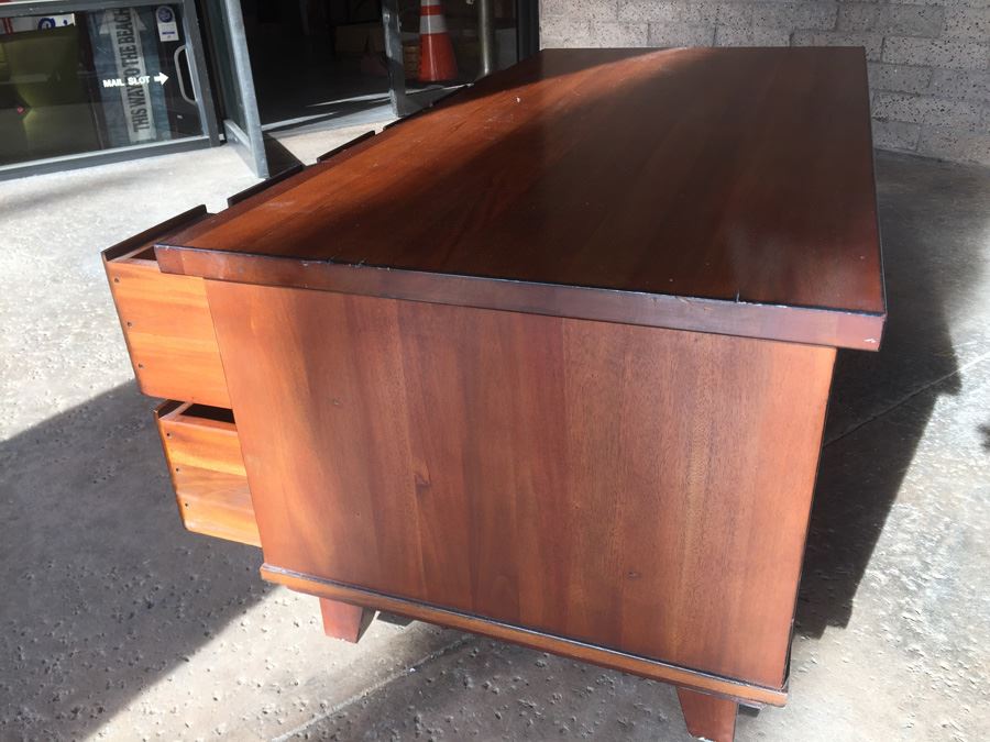 Large Wooden Coffee Table With Plenty Of Storage [Photo 10]