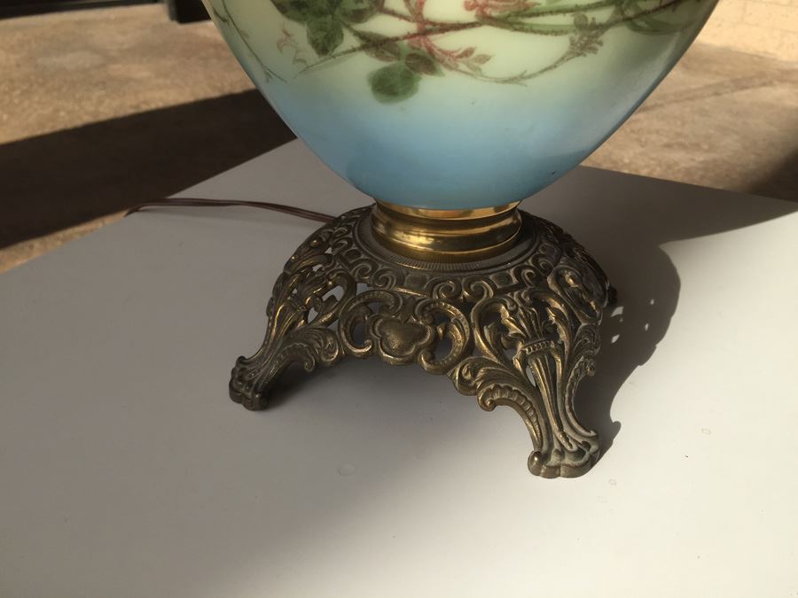 Vintage Hand Painted Lamp [Photo 9]