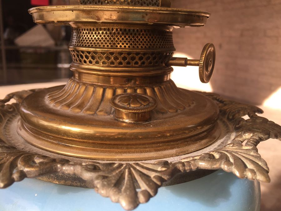 Vintage Hand Painted Lamp [Photo 2]