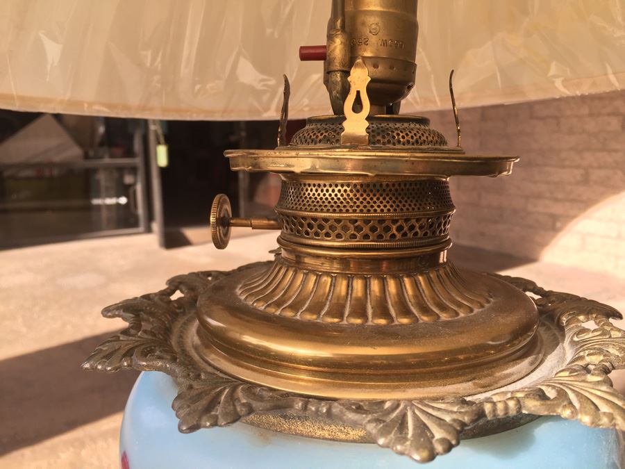 Vintage Hand Painted Lamp [Photo 10]