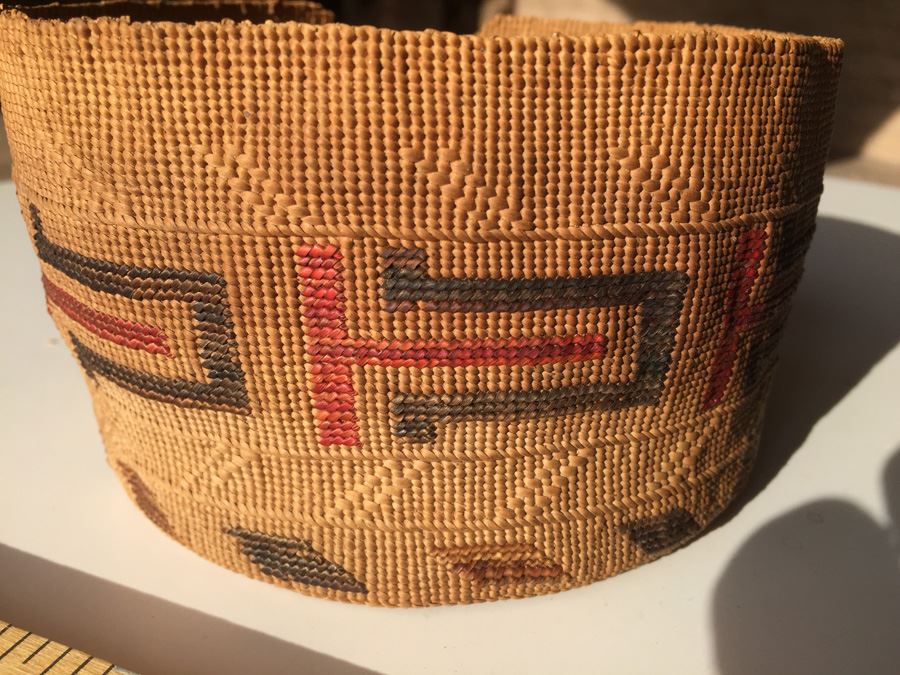 Antique Native American Basket With Lid [Photo 8]