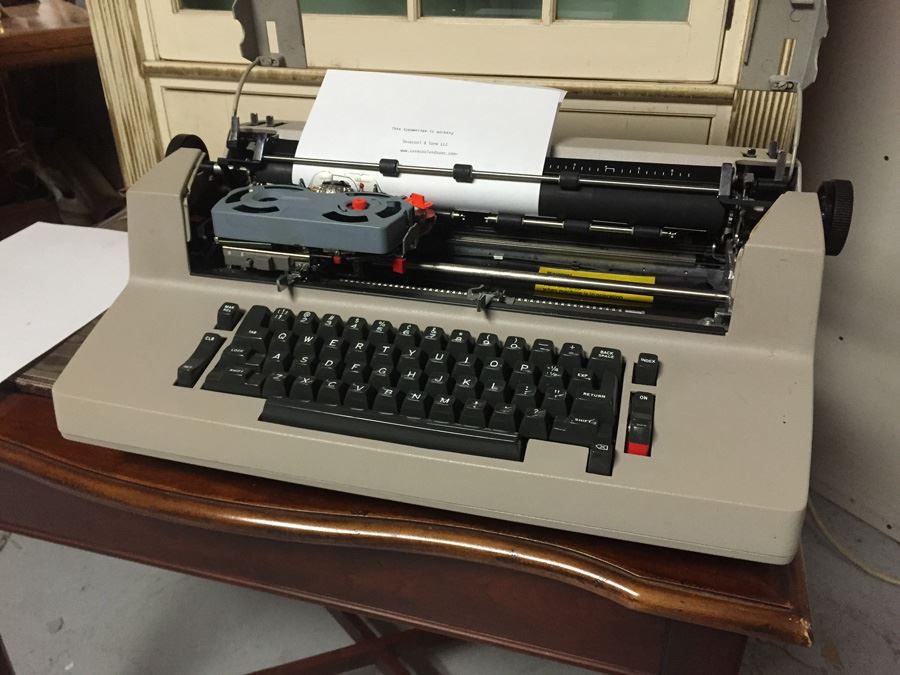 Working IBM Selectric II Self-Correcting Typewriter [Photo 15]