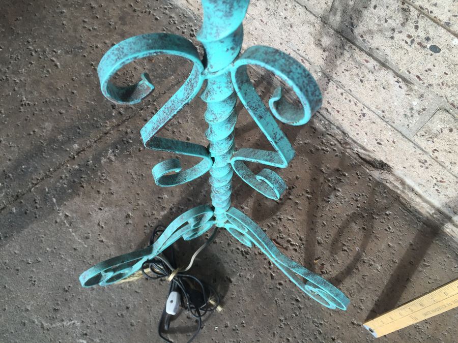 Twisted Metal Blue Floor Lamp [Photo 8]