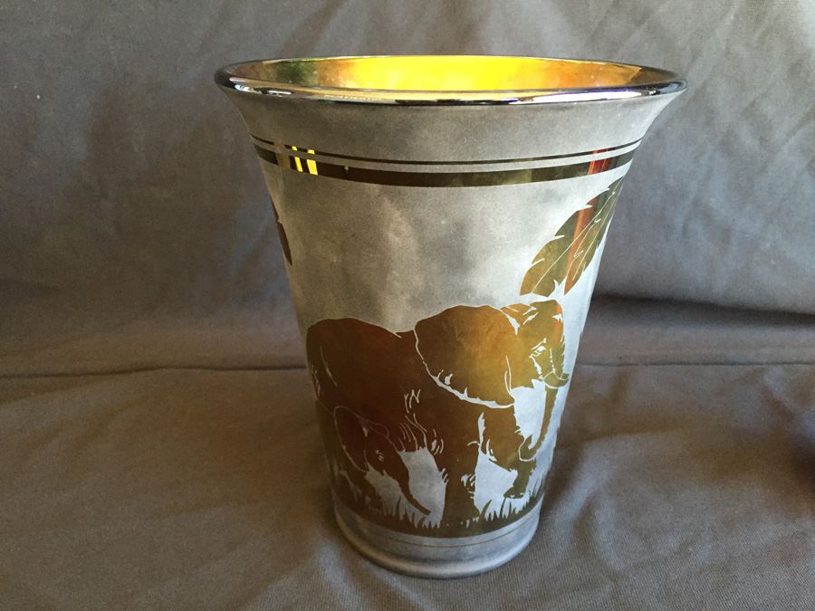 Limited Edition Fenton Art Glass Vase Of Elephants Walking By Fances Burton [Photo 7]