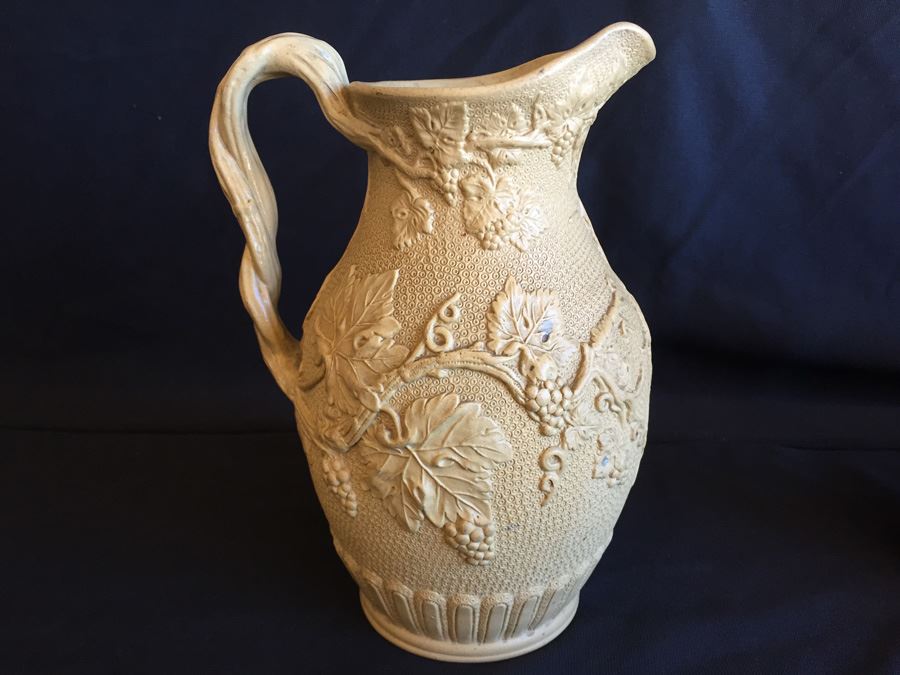 Vintage Wine Pitcher [Photo 4]