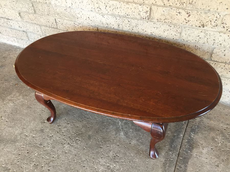 Solid Wood Oval Coffee Table [Photo 4]