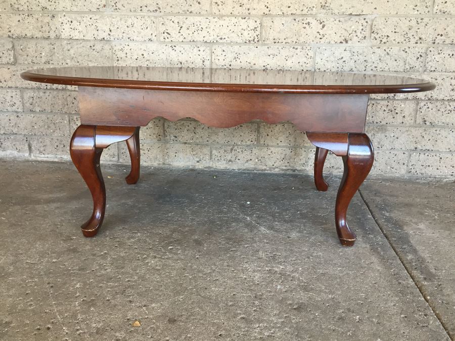 Solid Wood Oval Coffee Table [Photo 2]