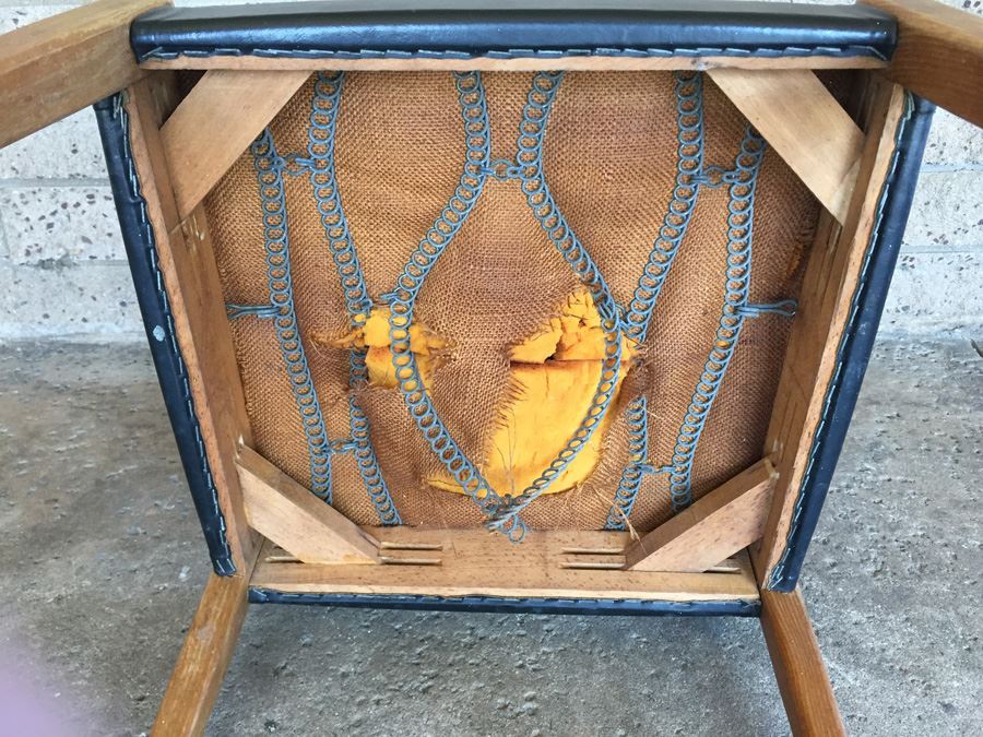 Mid-Century Modern Desk Chair [Photo 5]